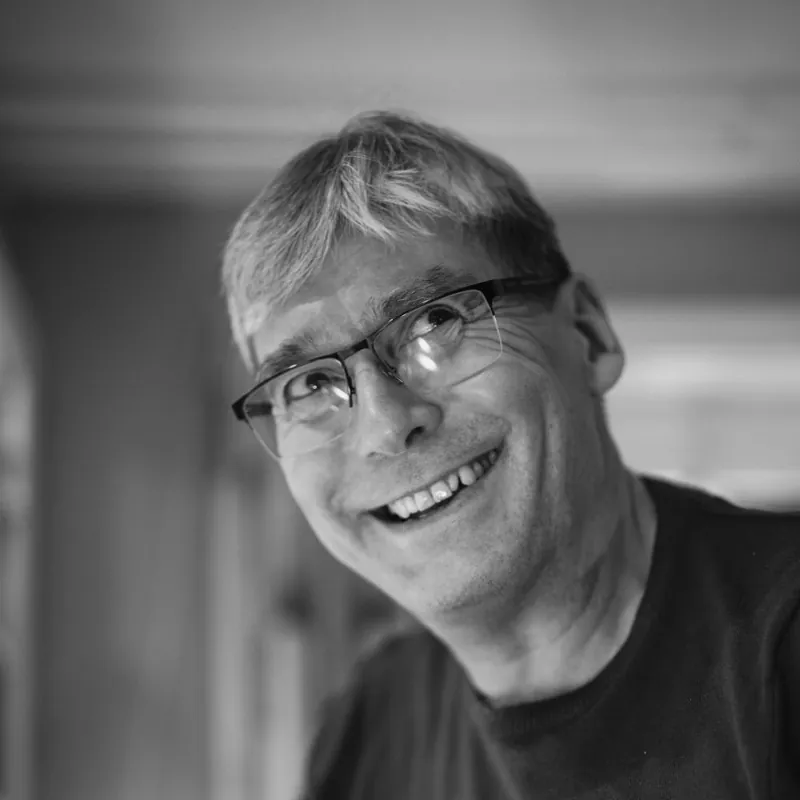 Portrait Dr. Martin Hellwig, Richter a.D.